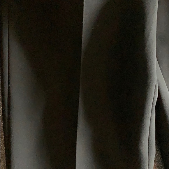 An Elegant Preston & York Suit - never worn - Picture 6 of 6